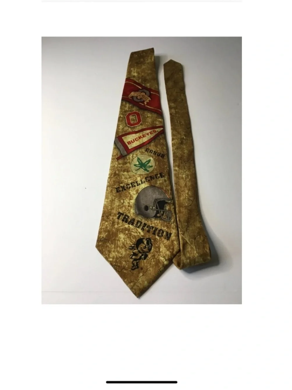 Gold Buckeyes-Themed Men's Tie with Collegiate Motifs
